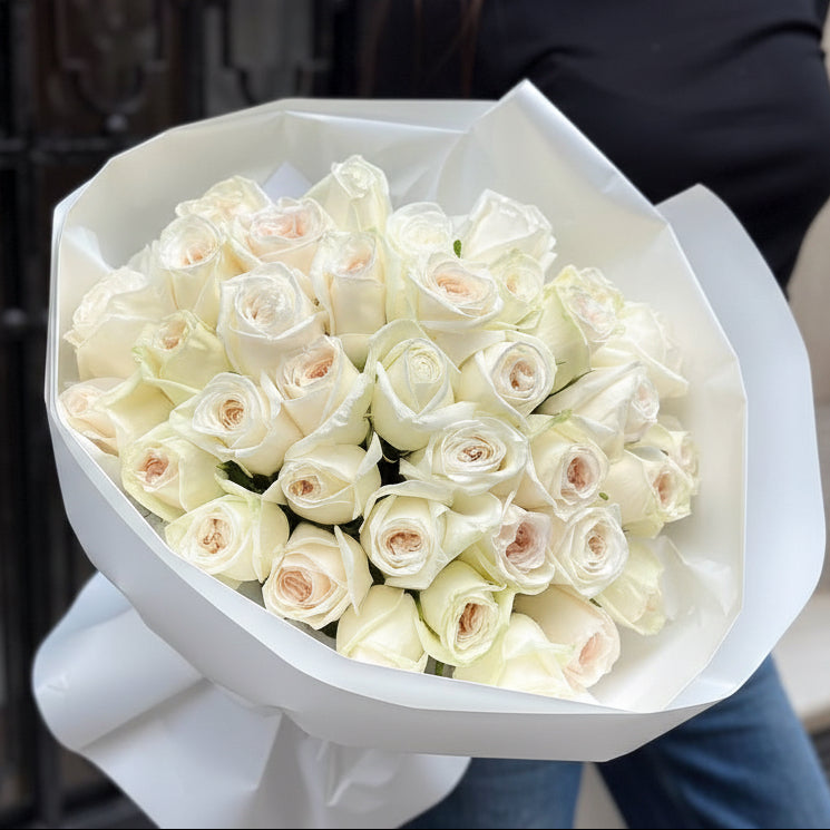 50 White Roses